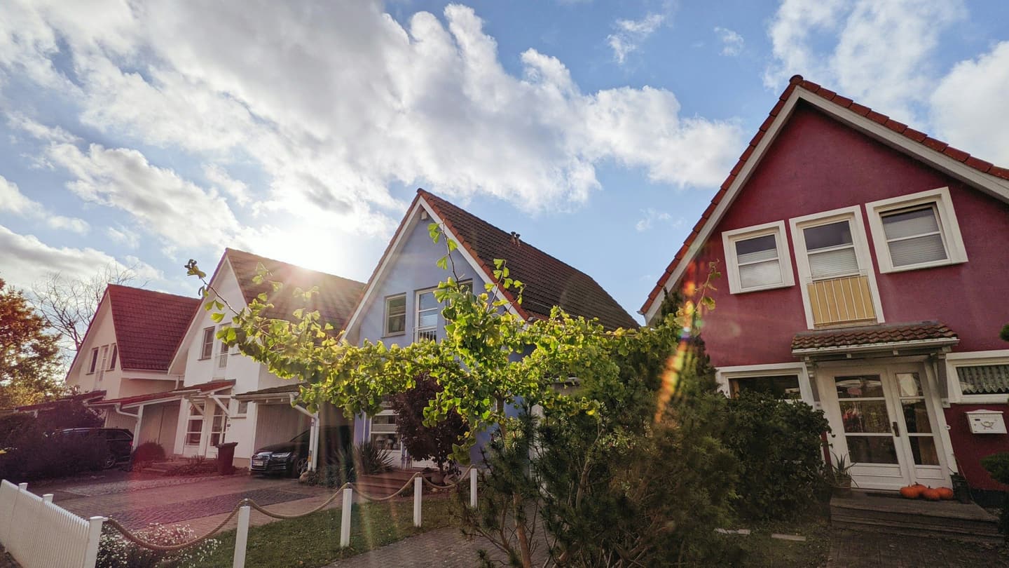 Homes typical of Sunnyvale, CA